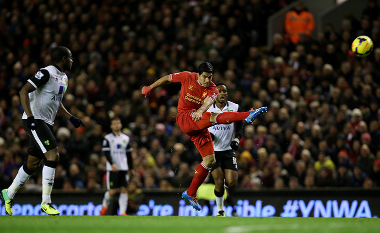 Wednesday night football: Luis Suarez scores