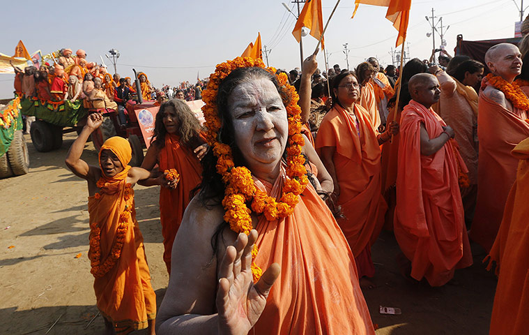 Sangam Style Kumbh Mela Welcomes Worlds Largest 8671