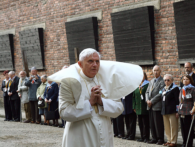pope benedict resigns: Pope Benedict XVI at Auschwitz