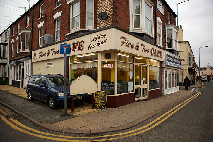 IsySuttieCoastal: The Five and Two cafe in Bridlington