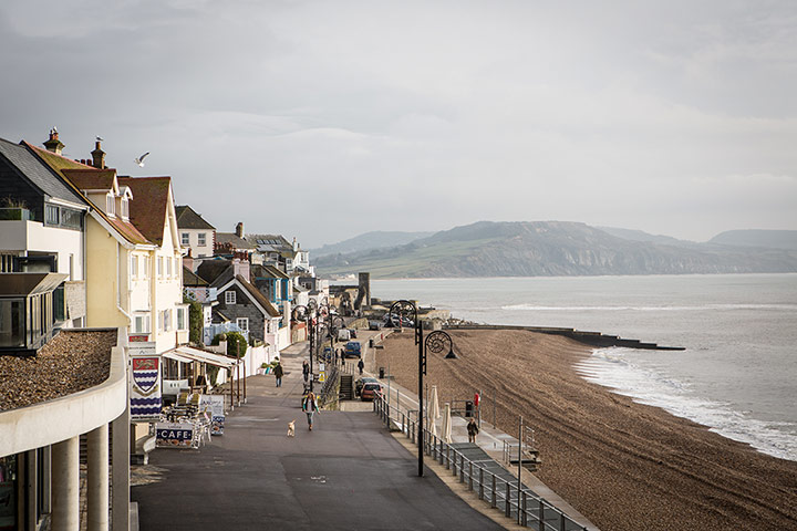 MarkHixDorset: The coastal road in Lyme Regis, Dorset