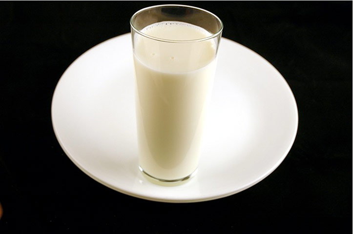 200 calories gallery: Whole Milk