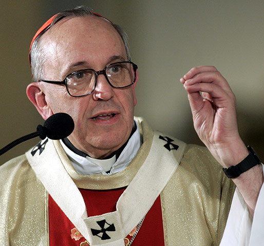 Bergoglio life gallery: Cardinal Bergoglio conducting mass