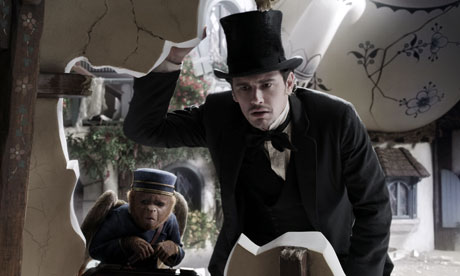 Oscar (James Franco) menjadi tokoh utama filmnya. (www.guardian.co.uk)