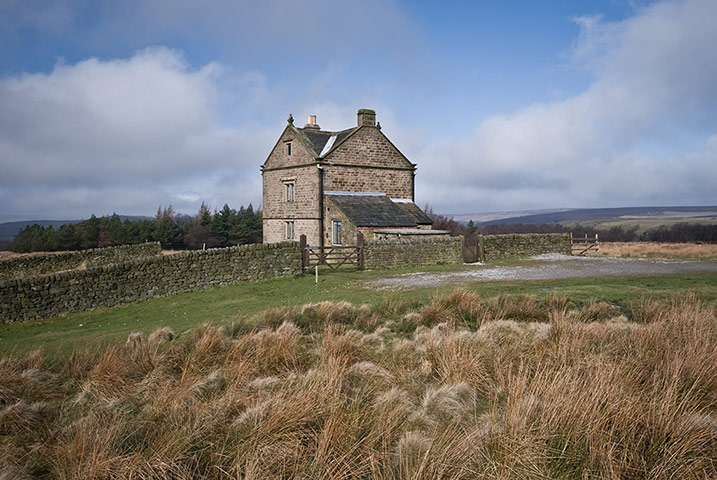 Cottages Derbyshire: White Edge Lodge