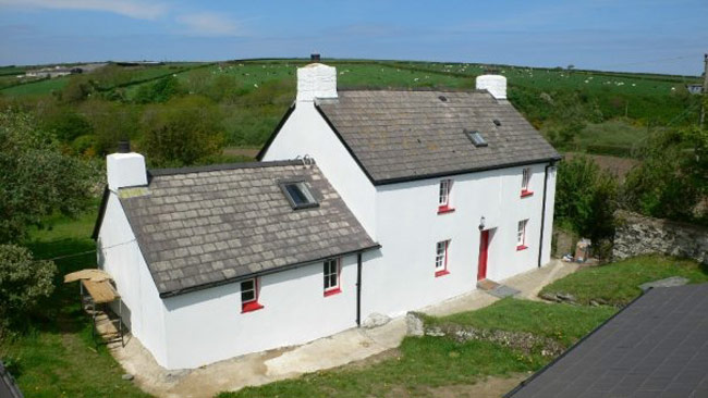 cottages cardigan: Lleine Price, Mwnt