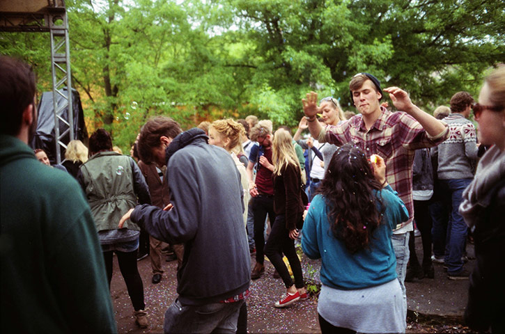 XX In Berlin: Dancing fans