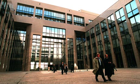 Key US-EU trade pact under threat after more NSA spying allegations - Vimarsana News