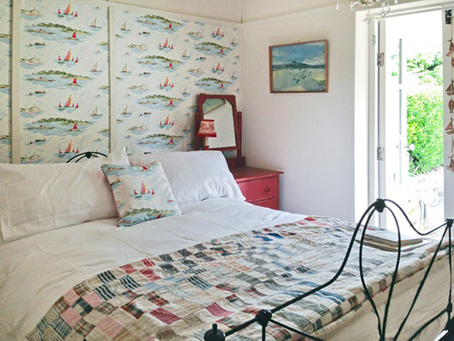 Cool Cottages - Lincs: Crab Cottage Bedroom