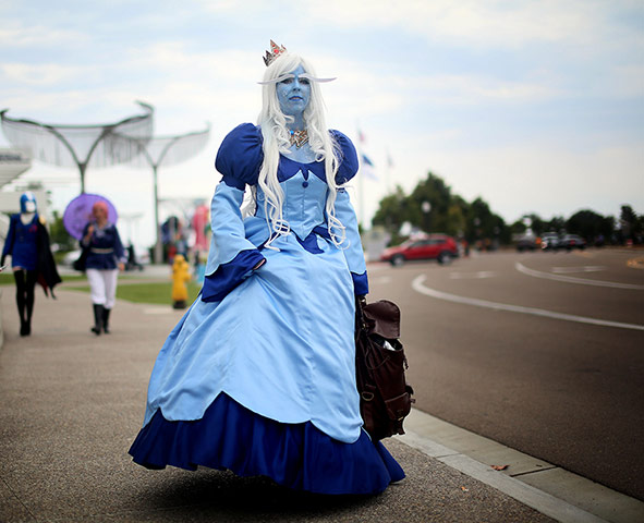 Comic-con: Amanda King wears an Ice Queen costume