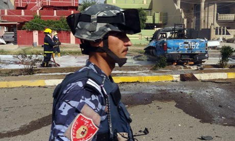 An-Iraqi-policeman-in-Bag-008.jpg