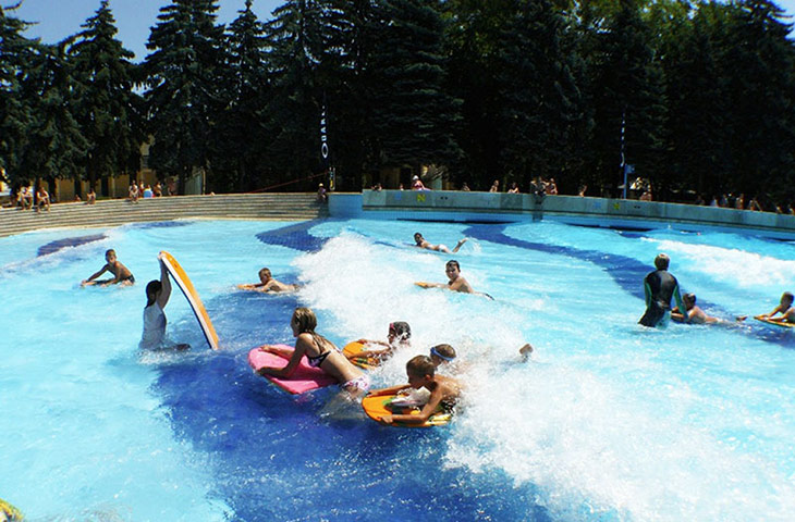 swimming pools: Palatinus Strand swimming pool, Budapest