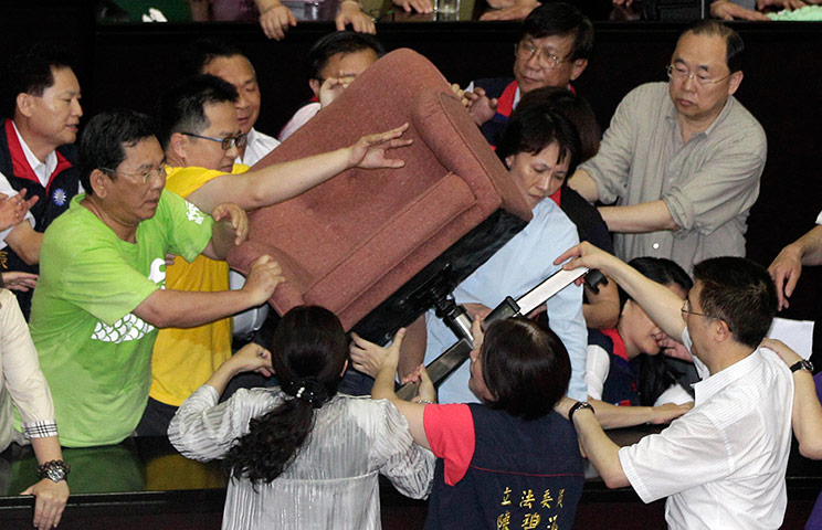 Legislators-attempt-to-re-010.jpg