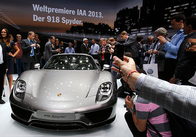 Frankfurt motor show 2013: The new Porsche 918 Spyder hybrid car 