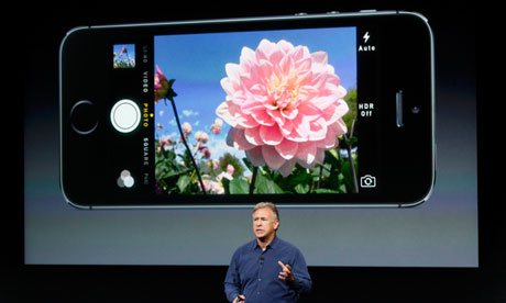 Phil Schiller talks about the camera in the new iPhone 5S