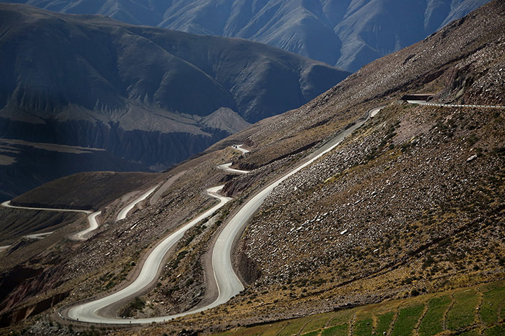 Andes crossing: Hairpin bends, Andes