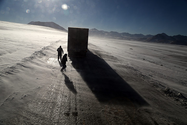Andes crossing: Lorry, Andes