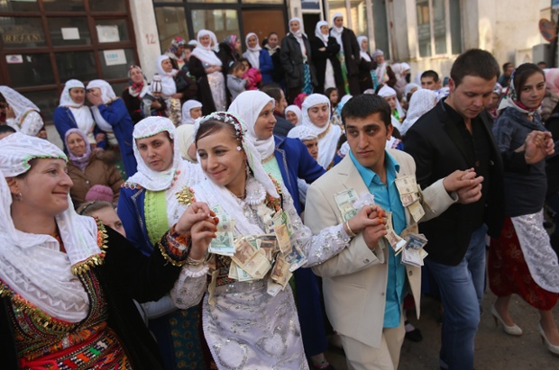 Bulgarian Tradition Bride And Groom 86