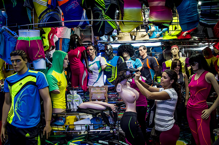 Shop Window Mannequins In Venezuela In Pictures