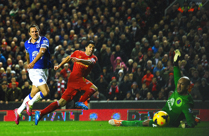 Tuesday's games: Suarez scores