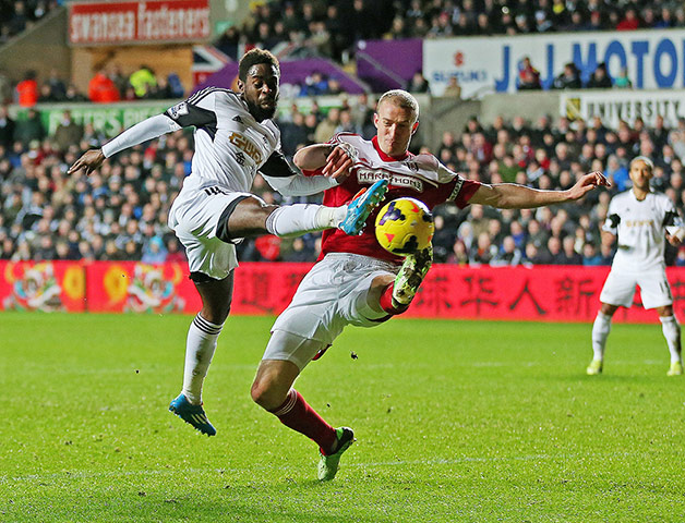Tuesday's matches: Swansea City's Nathan Dyer and Fulham's Brede Hangeland