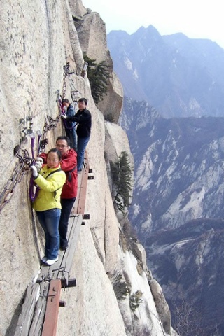 Huashan Mountain Cliff Hiking