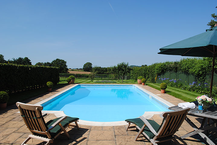 Cool Cottages Hampshire : The Stables, West Meon