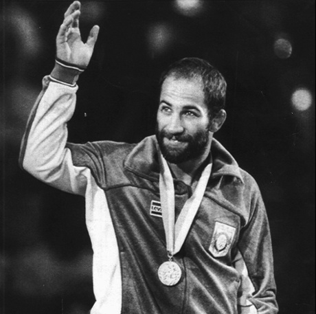 foxcatcher refused olympic tale offer should stars they two 1984 schultz olympics dave receiving medal pound waves wrestling freestyle event