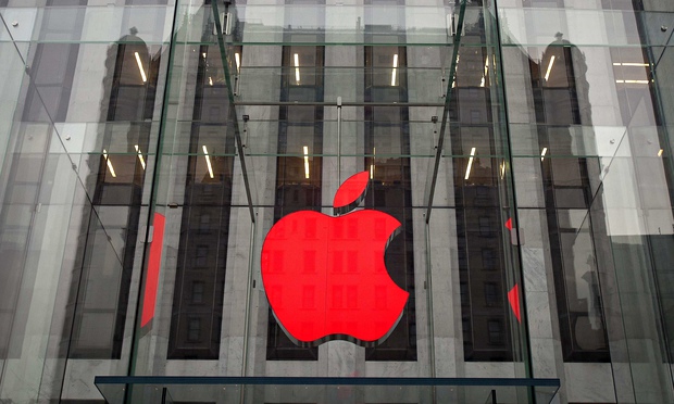 Apple closes Russian website because of rouble crisis