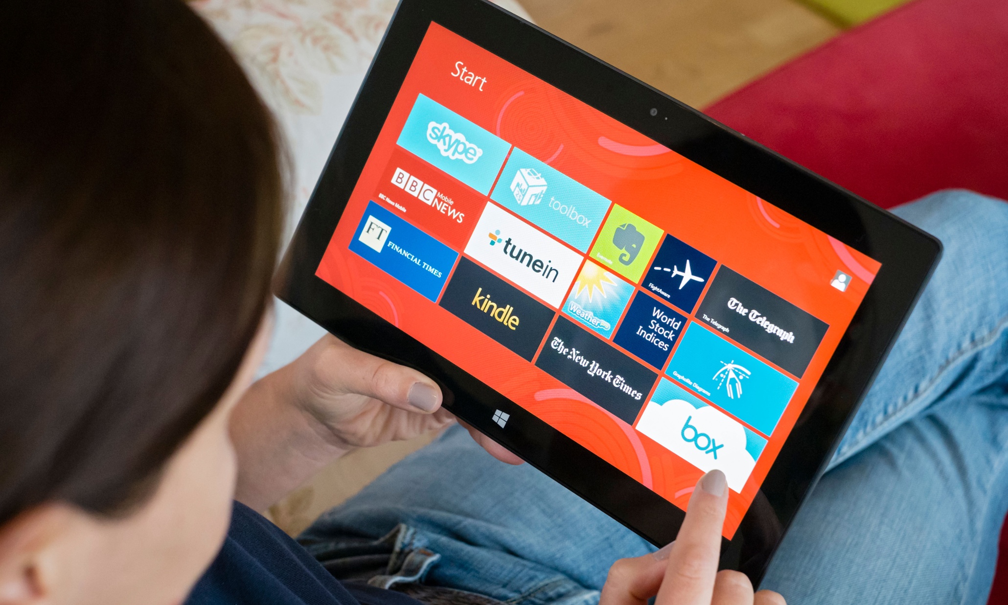 Argos enters the mini-tablet market with a £100 Windows 8.1 machine