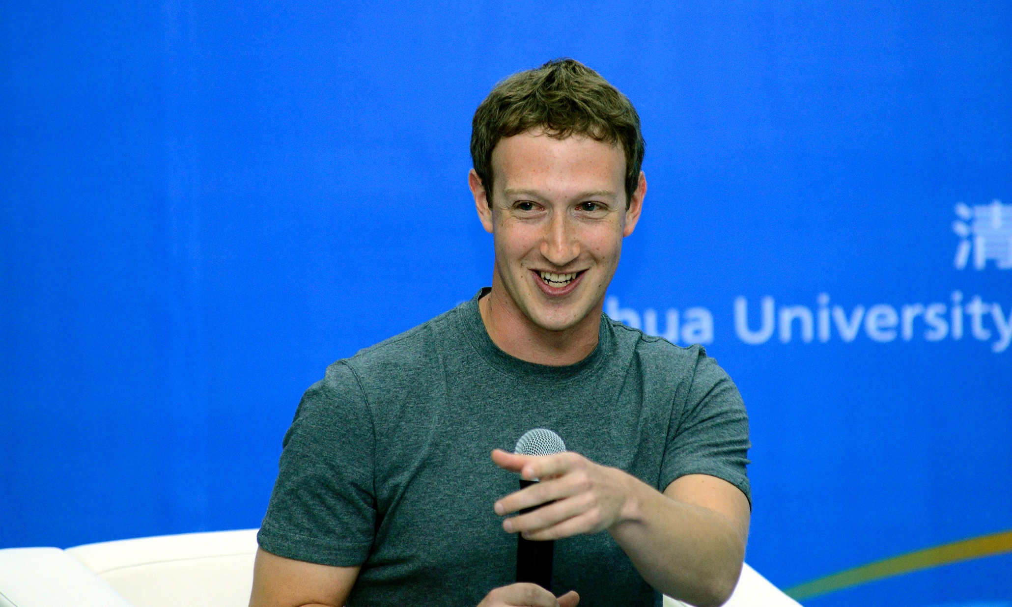 Mark Zuckerberg asks Facebook users to suggest his personal challenge for 2015