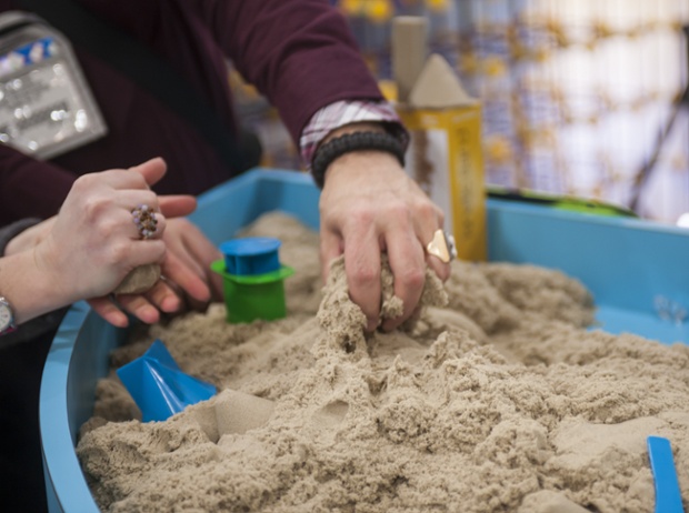 Kinetic sand