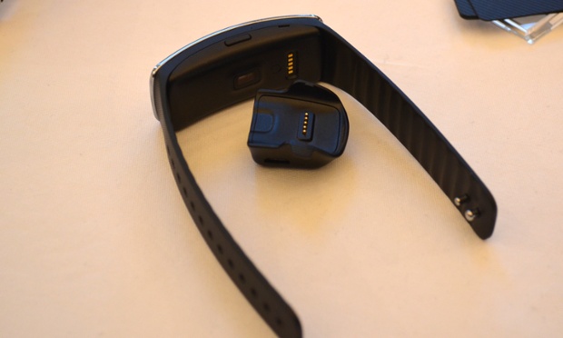 Samsung Gear Fit charging