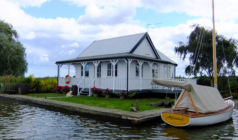 Cool Cottages:Norfolk: 3 Sukie Potter, Heigham