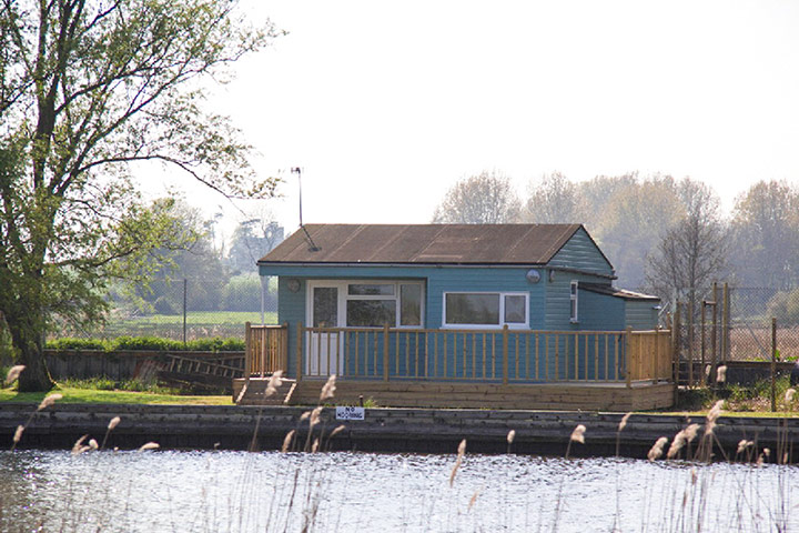 Cool Cottages:Norfolk: Old mill Fishley , Acle