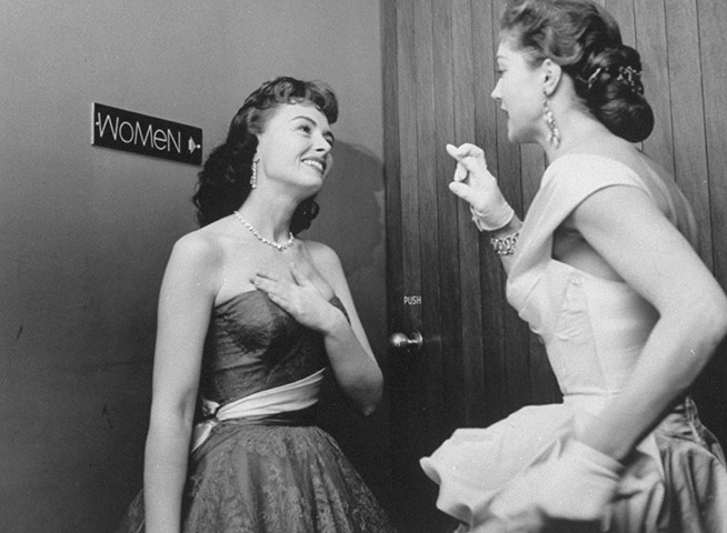 LIFE at the Oscars: Donna Reed and Esther Williams
