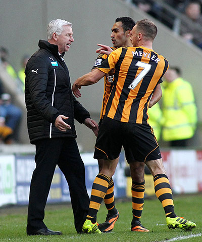 Pardew Headbutt: Alan Pardew argues