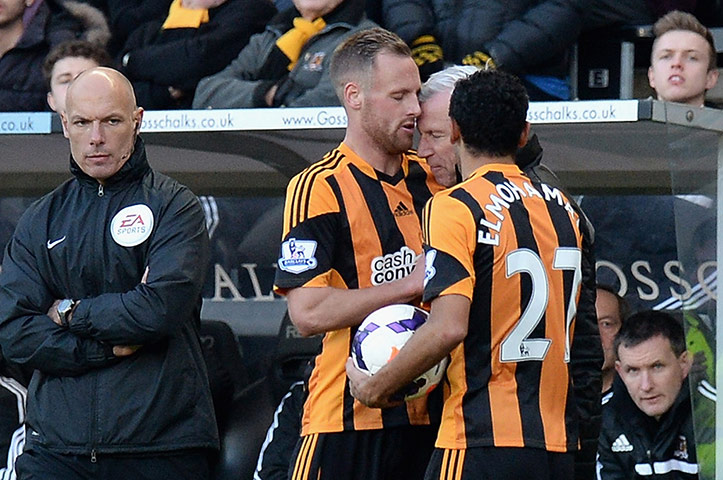 Pardew Headbutt: Pardew headbutts Meyler