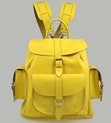 Spring fashion: rucksack