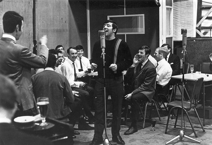 footballers singing: Terry Venables sings