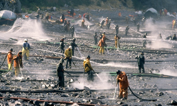 Exxon Valdez Oil Spill In Pictures Environment The Guardian 8469