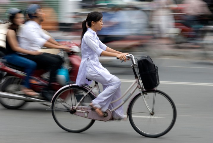 Pic quiz - national dress: Image three