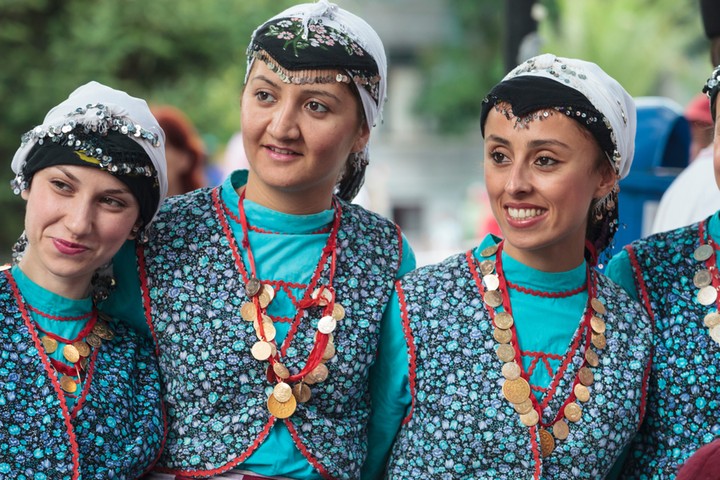 Pic quiz - national dress: Image eight