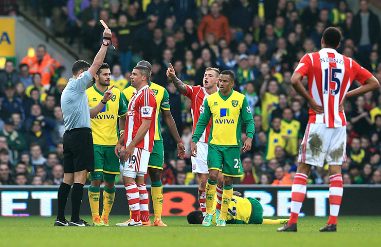 Saturday Round-up: Jonathan Walters is shown the red card