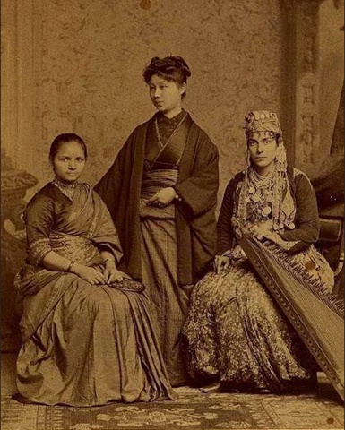 1885 :: Anandi Joshi (L) The First Female Doctor from India as student at Women's Medical College of Pennsylvania.