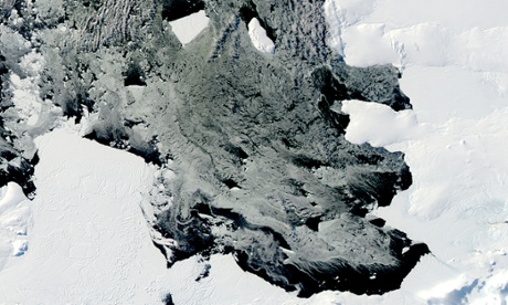 B31 (top left) seen on 11 March, 2013. The iceberg, 33km long and 20km wide, is headed for the open ocean.