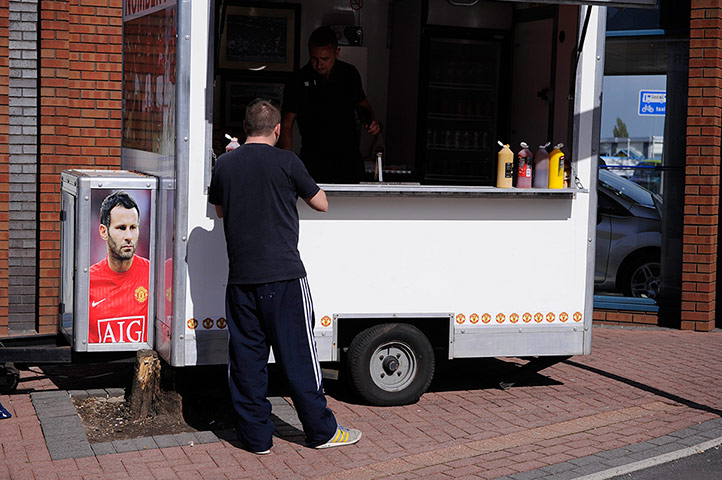 United v Norwich: Burger van 