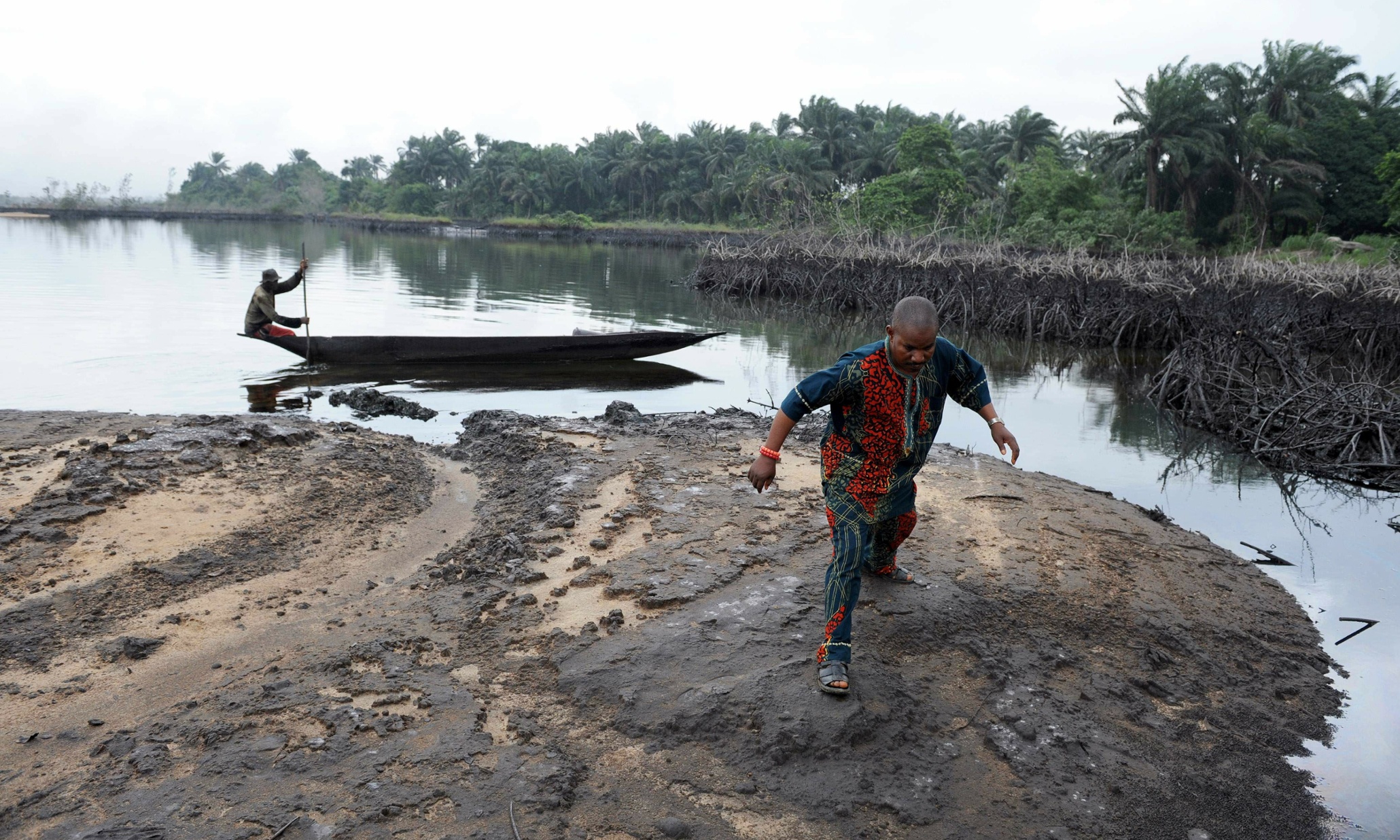 nigerian-community-fights-shell-in-uk-court-over-oil-spills