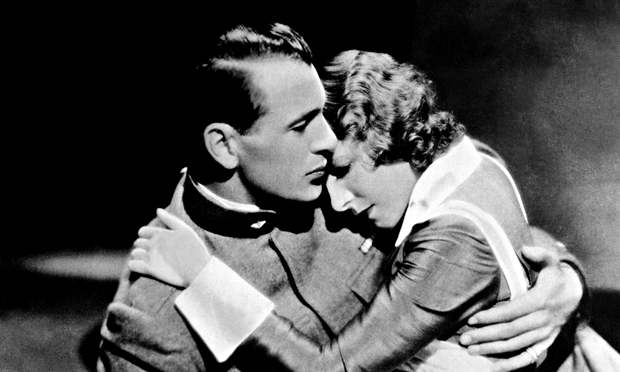 Gary Cooper and Helen Hayes in the 1932 A Farewell to Arms movie.
