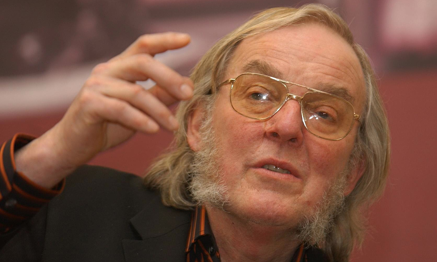Beagle 2 Scientist Colin Pillinger Dies Aged 70 Science The Guardian 